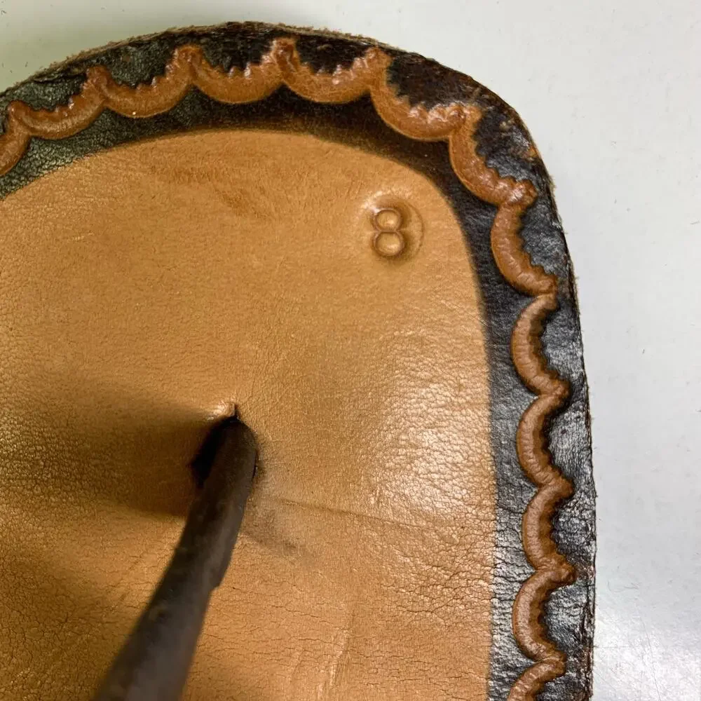 AMAY PE HECHO EN MEXICO Sandals 8 Artisan Huaraches Slip On Hand Tooled Floral